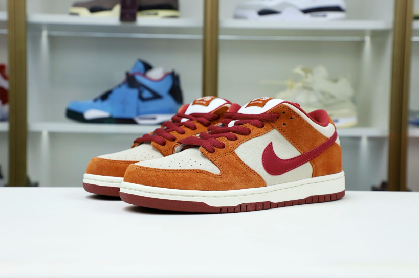 NIKE SB DUNK LOW PRO DARK RUSSET CEDAR 2019