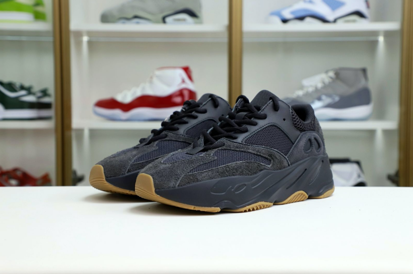 YEEZY BOOST 700 'UTILITY BLACK'