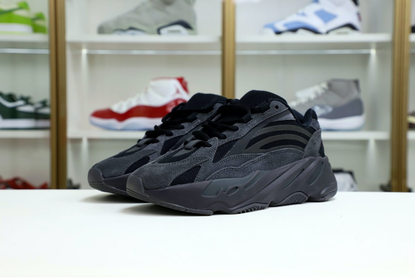 Yeezy Boost 700 V2 Vanta 2019