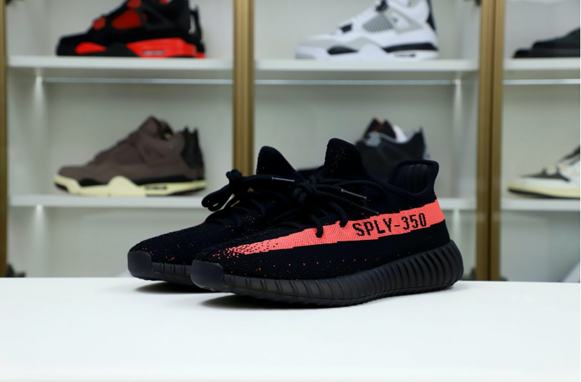 YEEZY BOOST 350 V2 'RED'